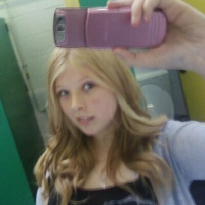 Profile Picture of Alexandra Edge (@Smedge323) on Twitter