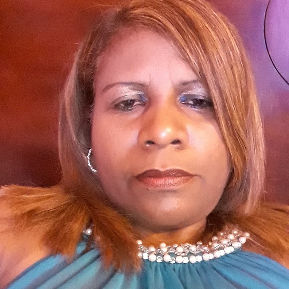Profile Picture of Yolanda Almodovar (@almodovary0829) on Poshmark