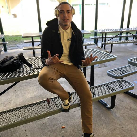 Profile Picture of Raymond Vasquez (@raymonddilone) on Poshmark