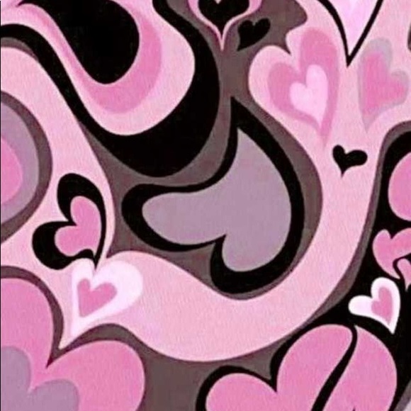 Profile Picture of Olivia Abcar (@oliviaabcar) on Poshmark