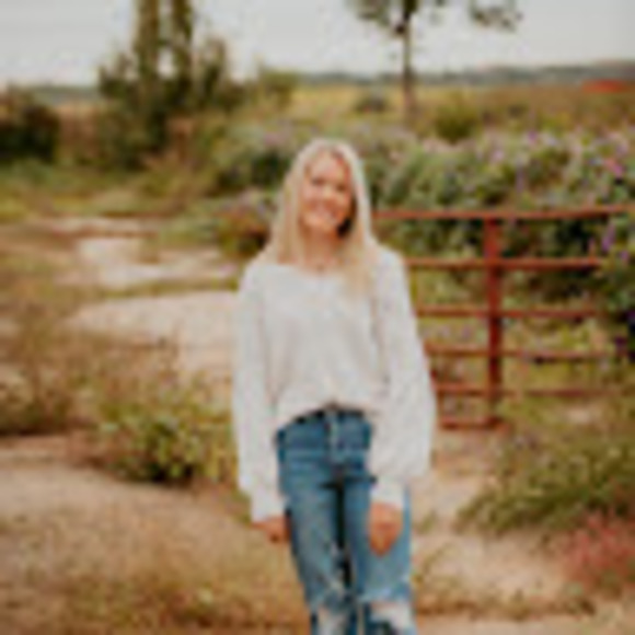 Profile Picture of Brady Hamrick (@hamrickbrady774) on Poshmark