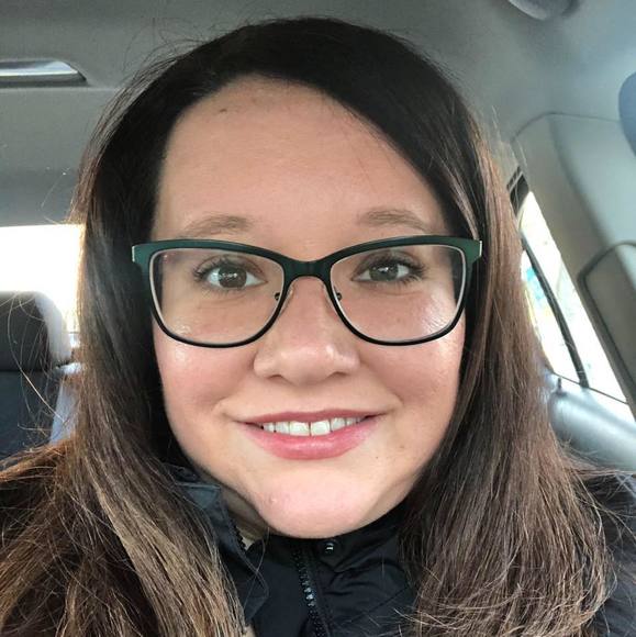 Profile Picture of Angelique Contona (@acontona) on Poshmark