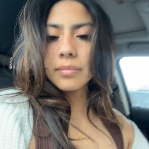 Profile Picture of Stephanie Burgos (@stephanieburgos) on Tiktok