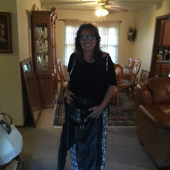 Profile Picture of Johnna Lewis (@johnna1959) on Poshmark