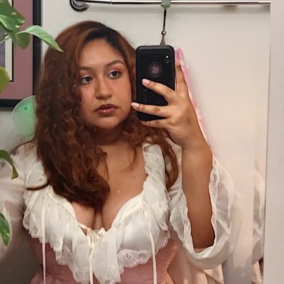 Profile Photo of areli (@areIiarellano) on Twitter