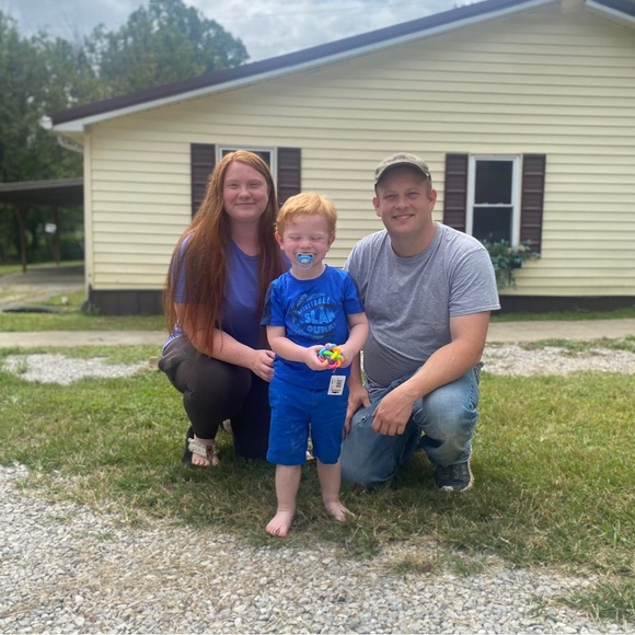 Profile Picture of Angela Root (@angelaroot278) on Poshmark