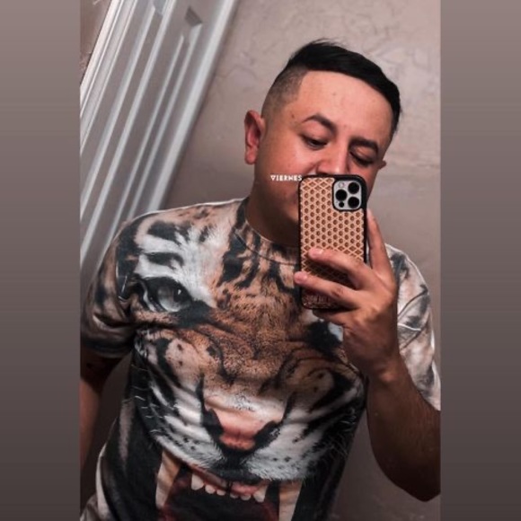 Profile Picture of Alex Hurtado (@alexismesironal) on Poshmark