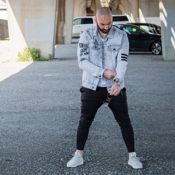 Profile Picture of Chris Matthew (@cbm_23) on Poshmark