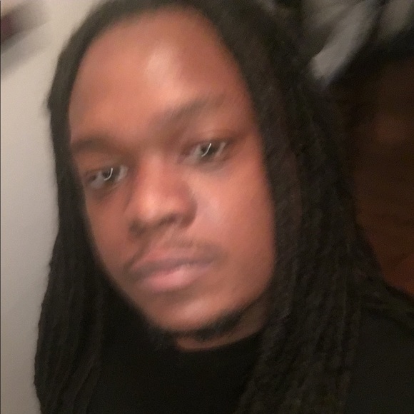 Profile Picture of Jason Torrence (@jasontorrence) on Poshmark