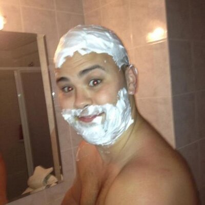 Profile Picture of Steve Mantell (@larfin08) on Twitter