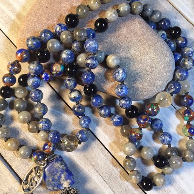 Profile Picture of Jacqueline Oliveri (@jacquelineanno) on Twitter