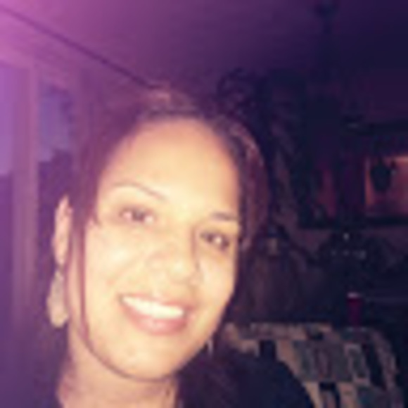 Profile Picture of Alondra Thomas-velarde (@alondrathoma701) on Poshmark