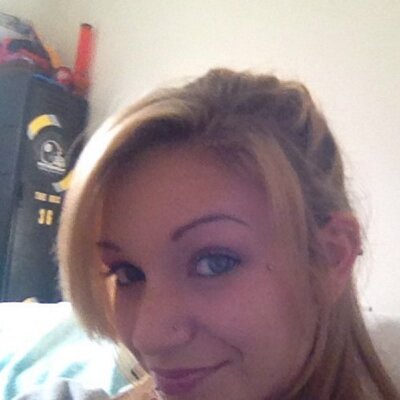 Profile Picture of Cora Edwards (@cora_star) on Twitter