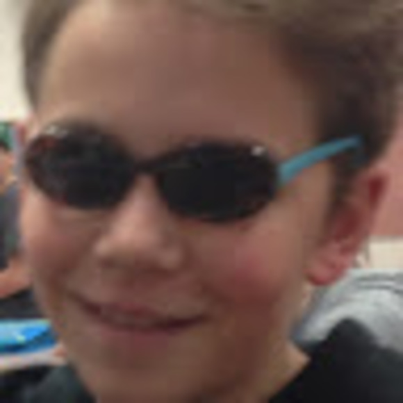 Profile Picture of Orrin Mesenchuk (@orlandogreen821) on Poshmark