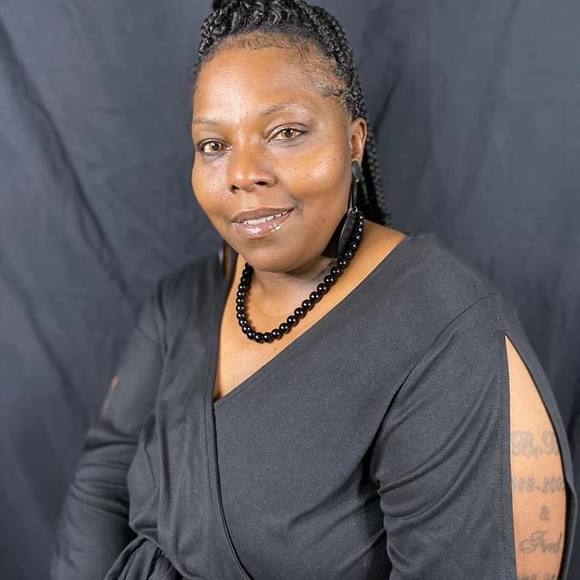 Cameo Davis - Poshmark Profile Picture of Cameo Davis (@cameod) on Poshmark