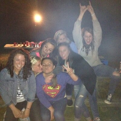 Profile Picture of Julia Finch (@jafinch2) on Twitter