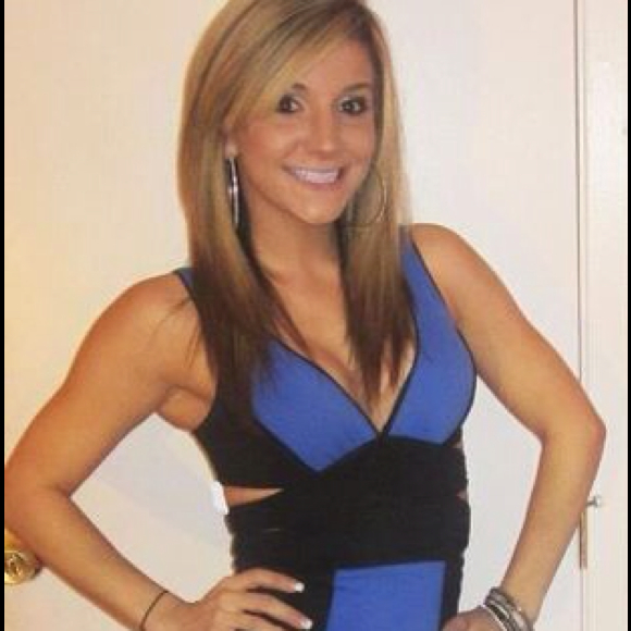Profile Picture of Ashley Fleck (@aflec3392) on Poshmark
