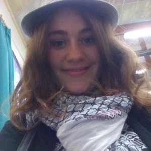 Profile Picture of Hélène Thomas (@helene35240) on Twitter