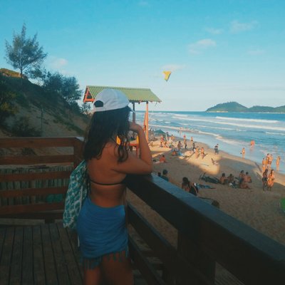 Profile Picture of Carol Costa (@acostacarol_) on Twitter