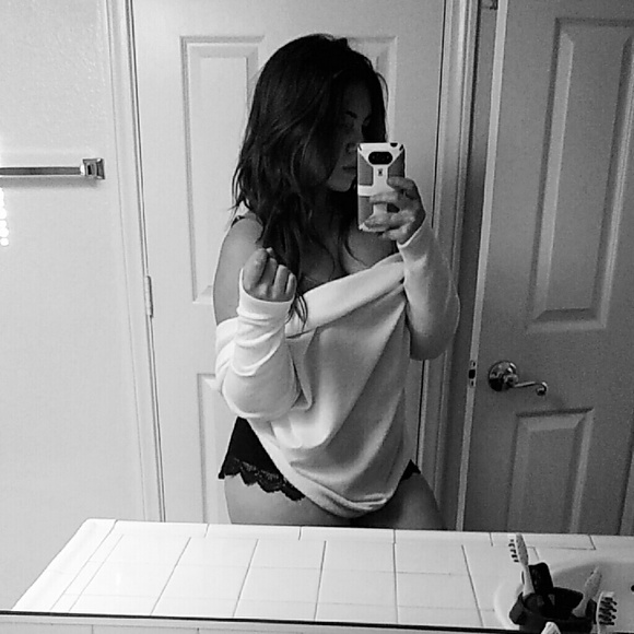 Profile Picture of Adara Weldon (@adararw) on Poshmark