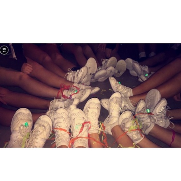 Profile Picture of Kerrin Weber (@kerrinweber) on Poshmark