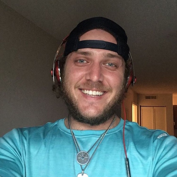 Profile Picture of Ryan Chidester (@rtchid9) on Poshmark