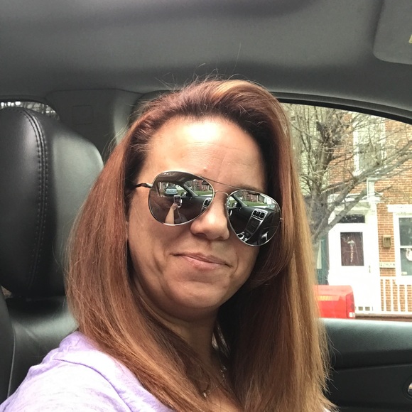 Profile Picture of Greta Gohn (@gretagohn) on Poshmark