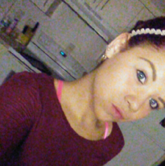 Profile Picture of Chasity Cooper (@chasity__cooper) on Poshmark