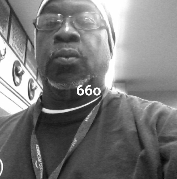 Profile Picture of Carl Reynolds (@itsmecarl) on Poshmark