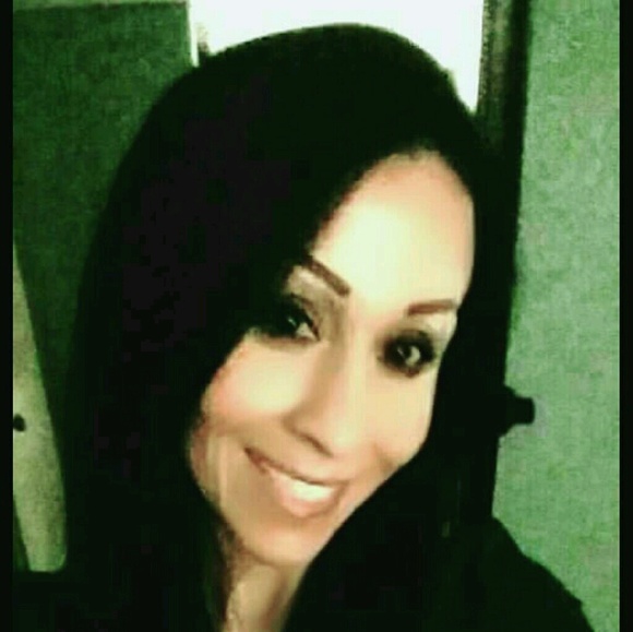 Mayra Galvan - Poshmark Profile Picture of Mayra Galvan (@mayragalvan) on Poshmark