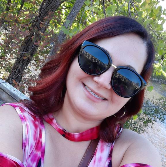 Profile Picture of Brittany Nicolle (@brittanynico281) on Poshmark