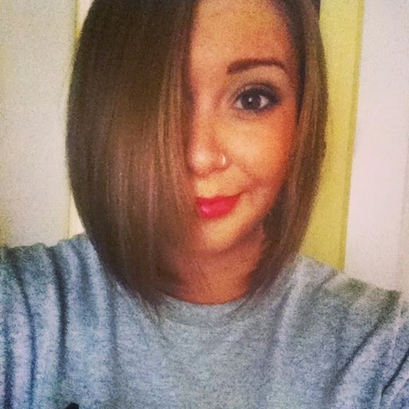 Profile Picture of Mary kate Blazofsky (@blazomk) on Poshmark