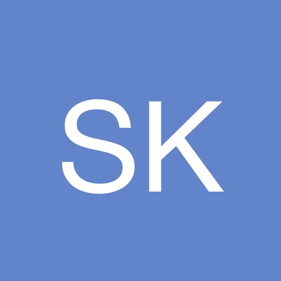 Profile Picture of Stacy Keyes (@skshowroom1) on Poshmark