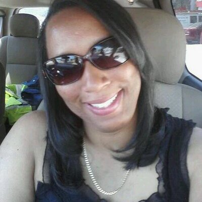 Profile Picture of Pam Scott (@polivacce) on Twitter