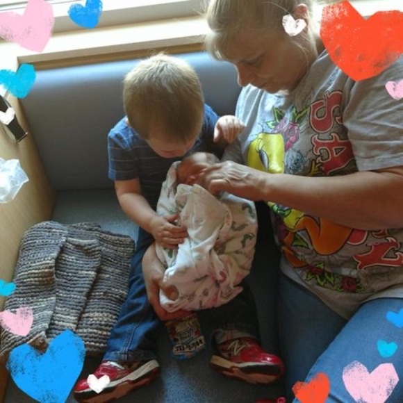 Profile Picture of Evelyn Faist (@auntieev40) on Poshmark