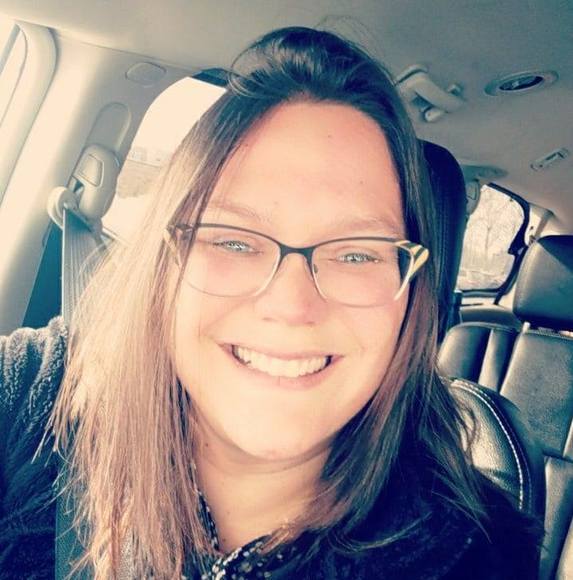 Profile Picture of Crystal Waggoner (@cwaggoner2018) on Poshmark