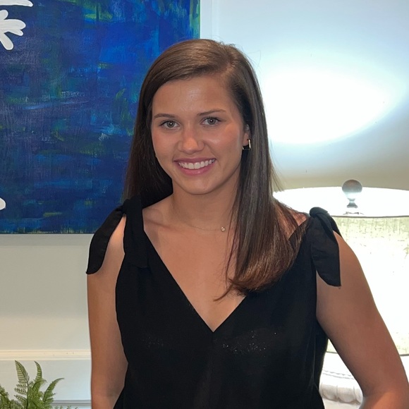 Profile Picture of Wills Ninnemann (@sninnem52) on Poshmark