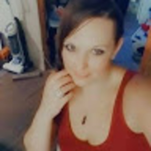Profile Picture of Brittany Heider (@brisandavol90) on Poshmark