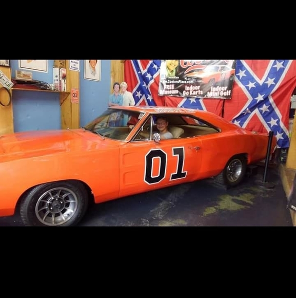 Profile Picture of Jake Dalton (@jakedalton582) on Poshmark