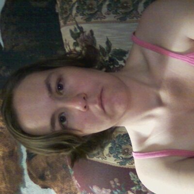 Profile Picture of Crystal Rowe (@cr6103) on Twitter