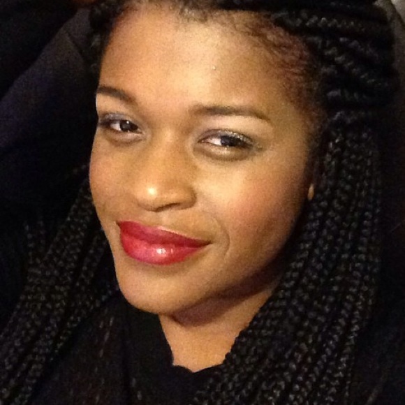 Profile Picture of Cynthia Arzu (@cyncynt15) on Poshmark