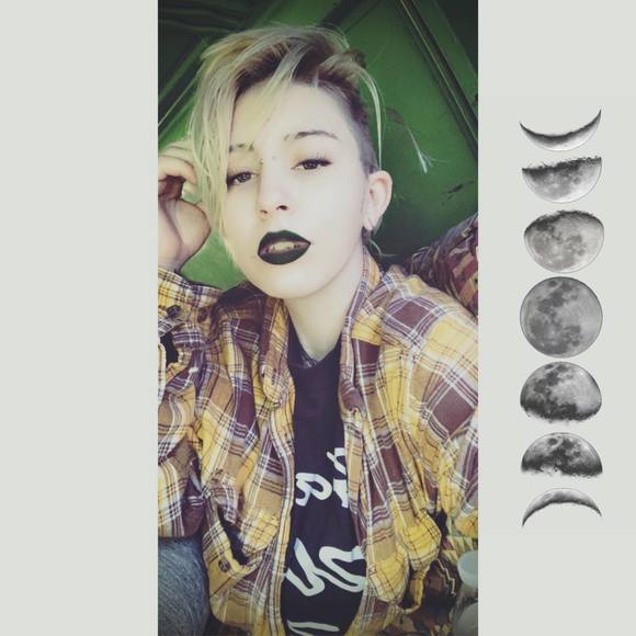 Shii Lakota - Poshmark Profile Picture of Shii Lakota (@shii_lakota) on Poshmark