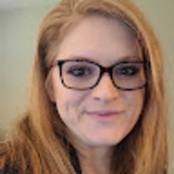 Profile Picture of Adelyn Ortlieb (@ortliebadelyn) on Poshmark