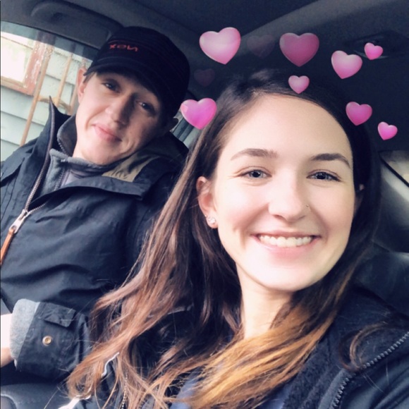 Madelyn Bloyer - Poshmark Profile Picture of Madelyn Bloyer (@madds57) on Poshmark