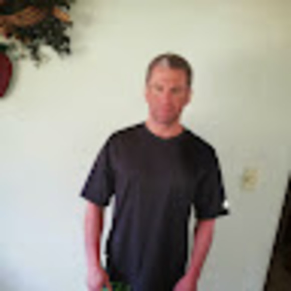 Profile Picture of John Schulte (@johncells2) on Poshmark