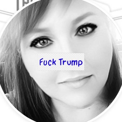 Profile Picture of Lisa Botros🌴☀ (@lisabotros) on Twitter