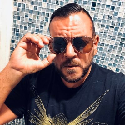 Profile Picture of Michael Savarese (@Forgivemike) on Twitter