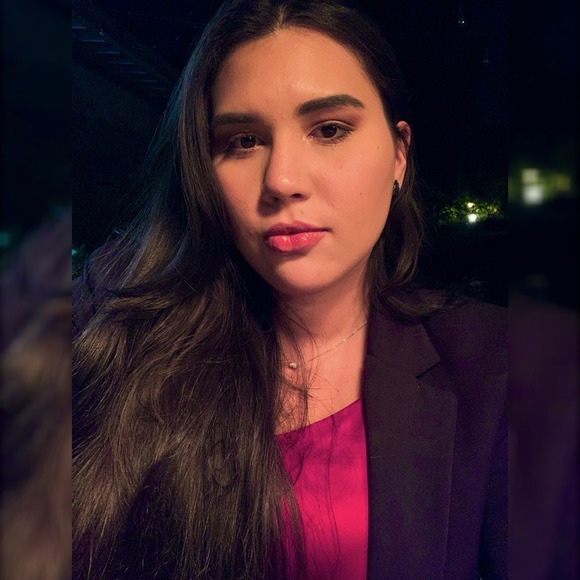 Rayane Seabra - Poshmark Profile Picture of Rayane Seabra (@raayanegomes13) on Poshmark