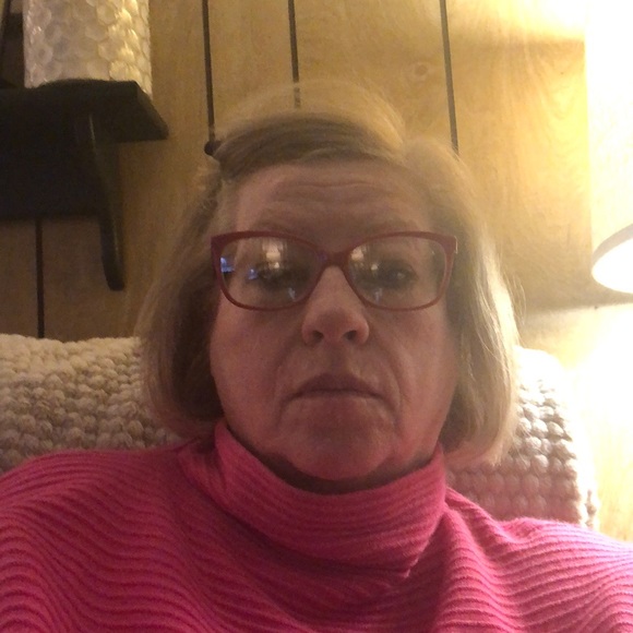 Jeanne Cranz - Poshmark Profile Picture of Jeanne Cranz (@hootowl854) on Poshmark