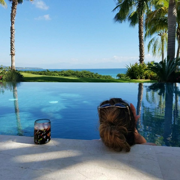 Profile Picture of Trace Kukuk (@yrclosetsstory) on Poshmark